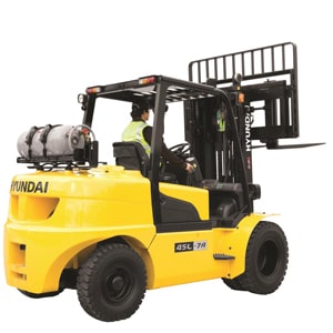 İzmir, LPG'li forklift, akülü forklift, dizel forklift, elektrikli forkliftler, gazlı forkliftler, Debriyajlı forkliftler, Tork konverterli forkliftler, Hidrostatik forkliftler, Elektrik motorlu forkliftler,  3 tekerlekli forkliftler ve 4 tekerlikli forkliftler, bu forkliftlere ait yedek parça temini, 7/24 acil servis hizmetleri, periyodik bakım, planlı bakım hizmetleri, servis, bakım, onarım, tamir, arıza tesbit ve arızanın giderilmesi, forklift  kiralama hizmetleri